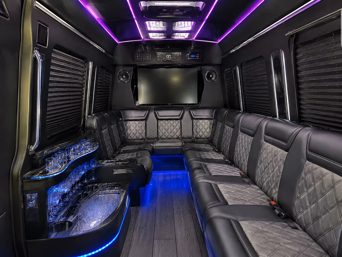 fort worth stock show rodeo and dickies arena buses
